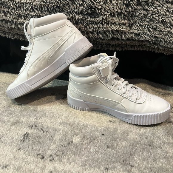 Puma Carina Sneakers - Picture 2 of 5